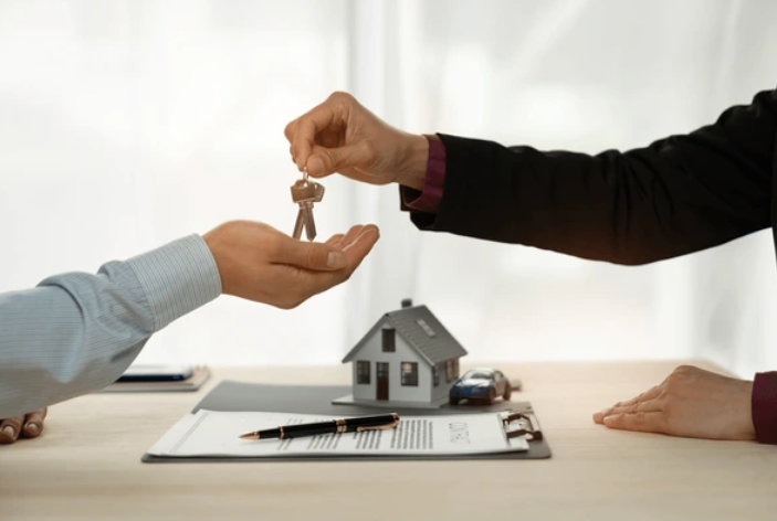 Top 20 Real Estate Websites in India – Smart Comparison with RealAura.in